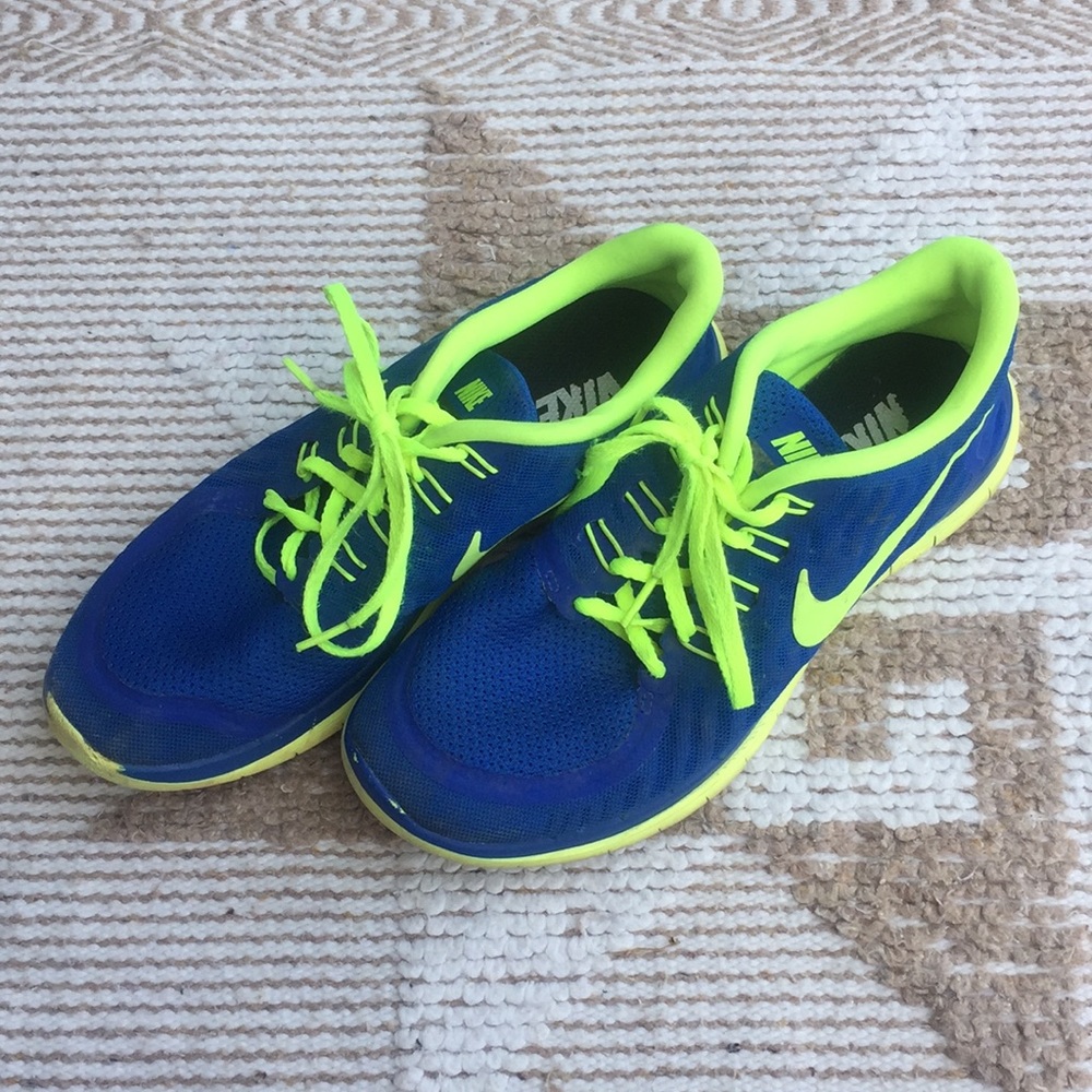 NikeiD Size 9 Sneakers Bright Green and Blue
